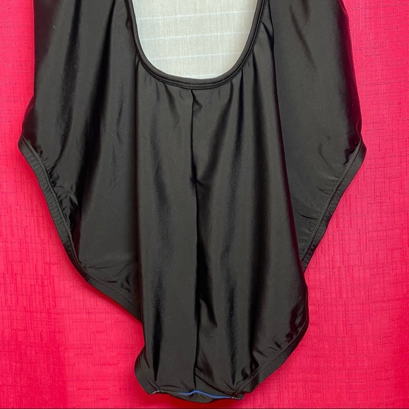 NIKE ONE PIECE SWIMSUIT SIZE 14 - Picture 9 of 11